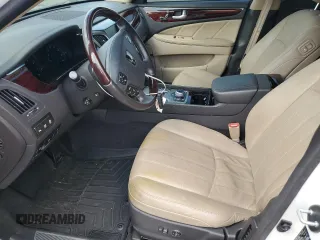 2013 Hyundai Equus Signature z VIN KMHGH4JH1DU067560, wystawiony jako Copart lot #57420475 z przebiegiem 85 291 mil mil oraz Czysty tytuł • Clean title. Historia ofert i sprzedaży dostępna na DreamBid. Obrazek 7.
