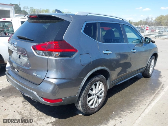 2020 Nissan Rogue SV with VIN KNMAT2MV3LP501795, listed as a IAAI auction lot 41898318 with 100,388 mi miles. Bid and sale history available at carsss.com. Image 4.