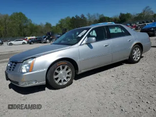 2010 Cadillac DTS 1SA z VIN 1G6KA5EYXAU122573, wystawiony jako Copart lot #53149595 z przebiegiem 96 800 mil mil oraz Czysty tytuł • Clean title. Historia ofert i sprzedaży dostępna na DreamBid. Obrazek 1.