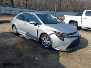 2021 Toyota Corolla LE with VIN 5YFEPMAE2MP187465, listed as a IAAI auction lot 41482849 with 98,817 mi miles. Bid and sale history available at carsss.com. Image 1.