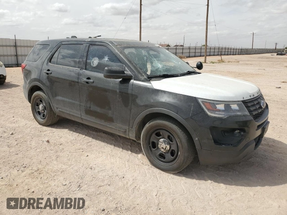 2017 Ford Police Interceptor Utility z VIN 1FM5K8AT7HGD60193, wystawiony jako Copart lot #46113325 z przebiegiem 135 014 mil mil oraz Szkoda całkowita • Salvage title. Historia ofert i sprzedaży dostępna na DreamBid. Obrazek 4.