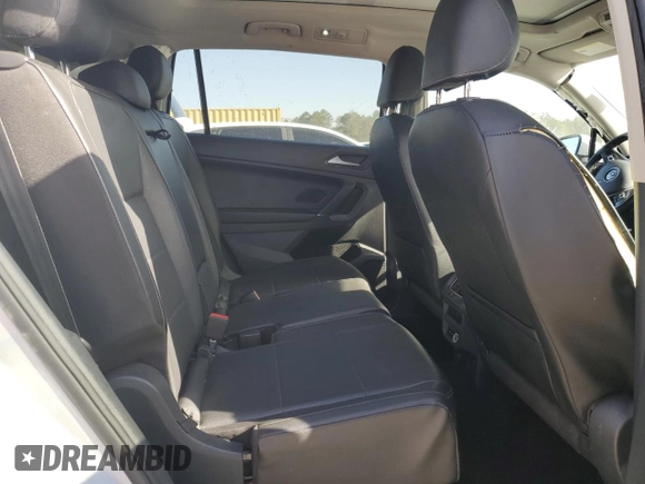 2018 Volkswagen Tiguan SEL with VIN 3VV3B7AX0JM014461, listed as a Copart auction lot 49785725 with 124,868 mi miles and Salvage Title. Bid and sale history available at DreamBid. Image 10.
