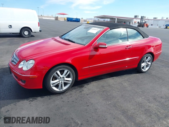 2008 Mercedes-Benz CLK 350 z VIN WDBTK56FX8T094798, wystawiony jako IAAI lot #41555114 z przebiegiem 203 903 mil mil oraz . Historia ofert i sprzedaży dostępna na DreamBid. Obrazek 2.