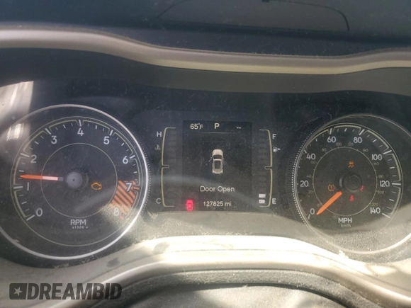 2015 Jeep Cherokee Latitude with VIN 1C4PJLCS7FW539800, listed as a Copart auction lot 53125525 with 127,825 mi miles and Clean Title. Bid and sale history available at carsss.com. Image 9.