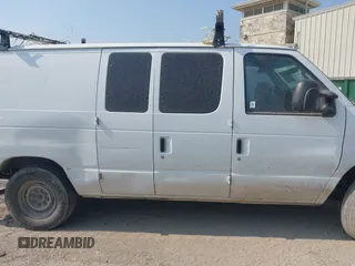 2007 Ford Econoline Cargo Commercial z VIN 1FTNE14W17DA65969, wystawiony jako IAAI lot #42221582 z przebiegiem 223 944 mil mil oraz . Historia ofert i sprzedaży dostępna na DreamBid. Obrazek 13.