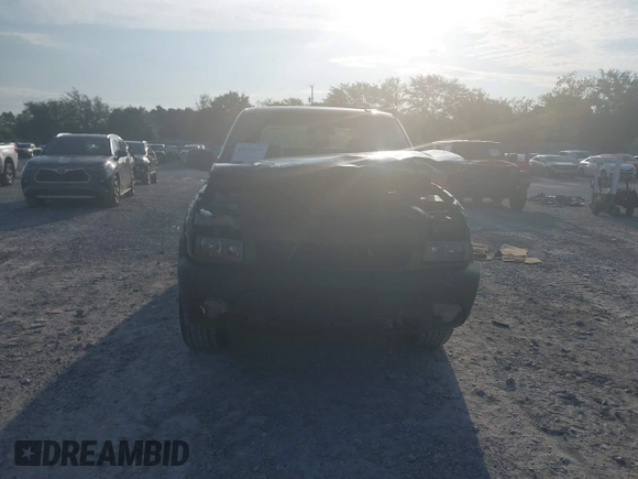 2003 Chevrolet Avalanche with VIN 3GNEC13T93G102820, listed as a IAAI auction lot 42610115 with Not provided miles and . Bid and sale history available at DreamBid. Image 13.
