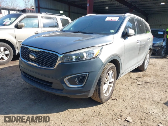 2018 Kia Sorento LX with VIN 5XYPGDA33JG424570, listed as a IAAI auction lot 41485156 with 110,893 mi miles. Bid and sale history available at carsss.com. Image 17.