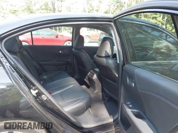 2017 Honda Accord Touring z VIN 1HGCR3F97HA044885, wystawiony jako IAAI lot #42603354 z przebiegiem 175 110 mil mil oraz . Historia ofert i sprzedaży dostępna na DreamBid. Obrazek 8.