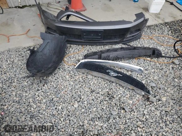 2014 Ford Mustang V6 with VIN 1ZVBP8EM5E5300459, listed as a Copart auction lot 85114284 with 132,059 mi miles and Salvage Title. Bid and sale history available at carsss.com. Image 12.