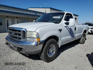 2001 Ford F-250 XL z VIN 1FTNF20L61EA50142, wystawiony jako Copart lot #52849965 z przebiegiem 179 040 mil mil oraz Szkoda całkowita • Salvage title. Historia ofert i sprzedaży dostępna na DreamBid. Obrazek 1.