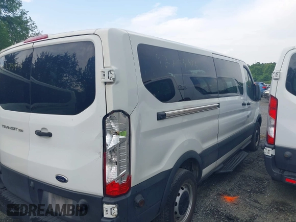 2019 Ford Transit Passenger XL с VIN 1FBZX2YM1KKA65246, выставлен на аукционе IAAI как лот 42275413 с пробегом 414 339 миль миль и . История ставок и продаж доступна на DreamBid. Изображение 13.