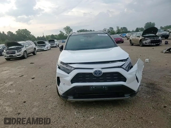 2024 Toyota RAV4 Hybrid XSE z VIN 2T3E6RFV5RW053717, wystawiony jako Copart lot #63863505 z przebiegiem 14 665 mil mil oraz Szkoda całkowita • Salvage title. Historia ofert i sprzedaży dostępna na DreamBid. Obrazek 13.