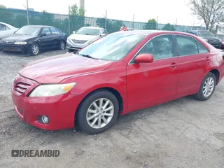 2011 Toyota Camry LE z VIN 4T1BF3EK3BU117758, wystawiony jako IAAI lot #42167163 z przebiegiem Nie podano mil oraz . Historia ofert i sprzedaży dostępna na DreamBid. Obrazek 2.