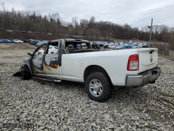 2022 Ram 2500 Tradesman with VIN 3C6UR5HJ2NG371740, listed as a Copart auction lot 44186795 with 0 mi miles and Salvage Title. Bid and sale history available at carsss.com. Image 2.