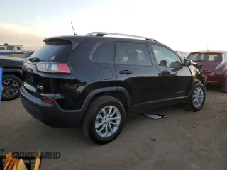 2020 Jeep Cherokee Latitude with VIN 1C4PJMCB0LD650492, listed as a Copart auction lot 72386924 with 73,498 mi miles and Salvage Title. Bid and sale history available at carsss.com. Image 3.