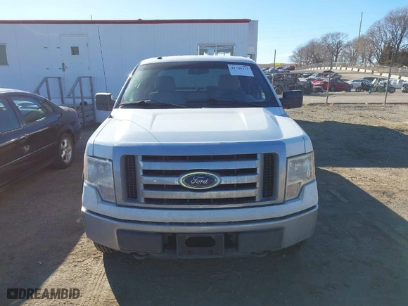 2010 Ford F-150 XL with VIN 1FTEX1E82AFA70944, listed as a IAAI auction lot 41700322 with 230,960 mi miles. Bid and sale history available at carsss.com. Image 12.