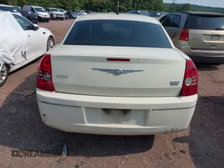 2008 Chrysler 300 Touring with VIN 2C3LA53G28H281603, listed as a IAAI auction lot 42386641 with 230,443 mi miles and . Bid and sale history available at DreamBid. Image 6.