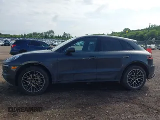 2018 Porsche Macan S with VIN WP1AB2A51JLB31120, listed as a IAAI auction lot 42543887 with 131,088 mi miles and . Bid and sale history available at DreamBid. Image 14.