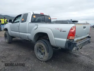 2006 Toyota Tacoma with VIN 5TEUU42N56Z216960, listed as a IAAI auction lot 41799319 with 260,116 mi miles. Bid and sale history available at carsss.com. Image 3.