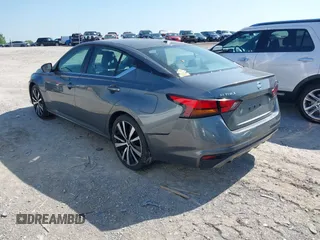2019 Nissan Altima 2.5 SR with VIN 1N4BL4CV0KC163432, listed as a IAAI auction lot 42130104 with 186,452 mi miles. Bid and sale history available at carsss.com. Image 3.