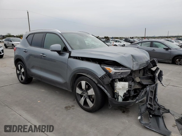 2019 Volvo XC40 Momentum z VIN YV4162UK3K2150716, wystawiony jako Copart lot #68485392 z przebiegiem 44 253 mil mil oraz . Historia ofert i sprzedaży dostępna na DreamBid. Obrazek 4.