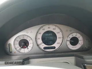 2006 Mercedes-Benz E 500 z VIN WDBUF70J76A883405, wystawiony jako Copart lot #58378925 z przebiegiem 117 433 mil mil oraz Szkoda całkowita • Salvage title. Historia ofert i sprzedaży dostępna na DreamBid. Obrazek 9.