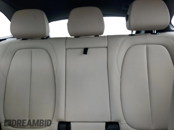 2020 BMW X1 xDrive28i z VIN WBXJG9C08L5P21466, wystawiony jako Copart lot #61664675 z przebiegiem 54 176 mil mil oraz Szkoda całkowita • Salvage title. Historia ofert i sprzedaży dostępna na DreamBid. Obrazek 10.