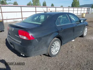 2010 Mercury Milan Hybrid z VIN 3MEDM0L31AR600585, wystawiony jako IAAI lot #42191197 z przebiegiem 216 491 mil mil oraz . Historia ofert i sprzedaży dostępna na DreamBid. Obrazek 4.