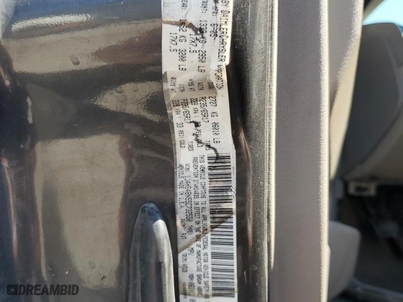 2005 Jeep Grand Cherokee Laredo with VIN 1J4HS48N55C732550, listed as a Copart auction lot 67326584 with 199,936 mi miles and Salvage Title. Bid and sale history available at carsss.com. Image 14.