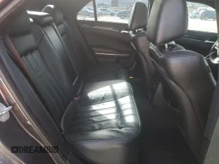 2016 Chrysler 300 S z VIN 2C3CCABG6GH167834, wystawiony jako Copart lot #48224735 z przebiegiem 93 777 mil mil oraz Szkoda całkowita • Salvage title. Historia ofert i sprzedaży dostępna na DreamBid. Obrazek 10.