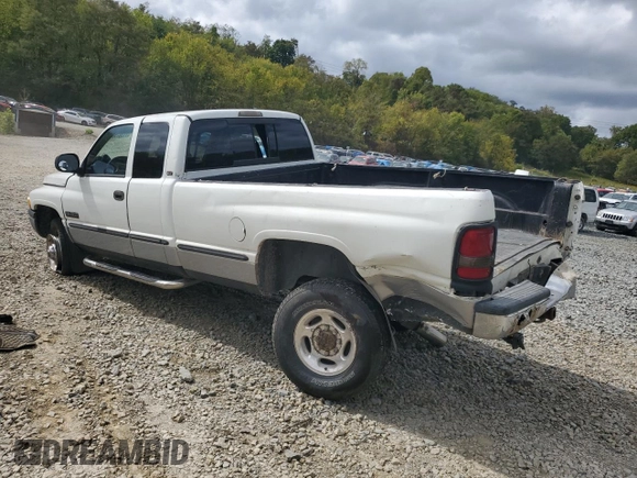 2001 Dodge Ram 2500 with VIN 1B7KF23771J220856, listed as a Copart auction lot 71387594 with 316,547 mi miles and Salvage Title. Bid and sale history available at carsss.com. Image 2.