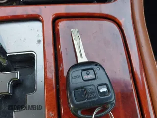 2006 Lexus SC 430 z VIN JTHFN48Y269008343, wystawiony jako IAAI lot #41233248 z przebiegiem 211 487 mil mil oraz . Historia ofert i sprzedaży dostępna na DreamBid. Obrazek 11.