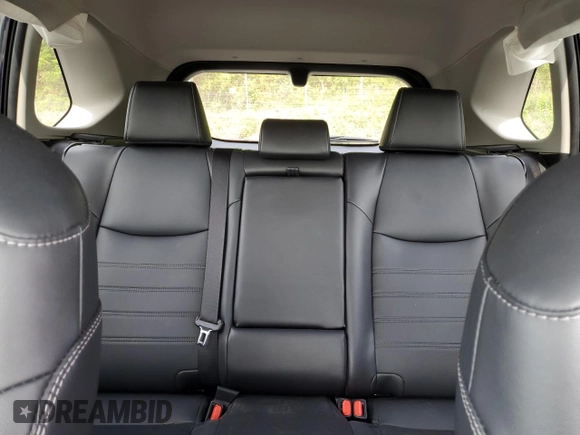 2024 Toyota RAV4 XLE Premium z VIN 2T3A1RFV5RW478819, wystawiony jako Copart lot #56818695 z przebiegiem 14 570 mil mil oraz Szkoda całkowita • Salvage title. Historia ofert i sprzedaży dostępna na DreamBid. Obrazek 10.