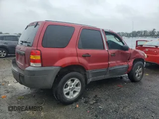 2005 Ford Escape XLT with VIN 1FMYU03175KA63888, listed as a Copart auction lot 71617174 with 145,107 mi miles and Salvage Title. Bid and sale history available at carsss.com. Image 3.