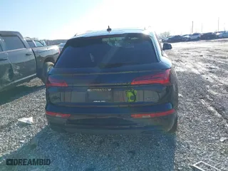 2022 Audi Q5 S line Premium Plus with VIN WA1EAAFY6N2054883, listed as a IAAI auction lot 41172425 with 39,728 mi miles. Bid and sale history available at carsss.com. Image 17.