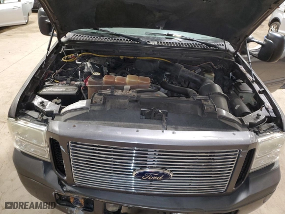 2003 Ford Super Duty F-250 XL with VIN 1FTNW21LX3EA89107, listed as a Copart auction lot 86303784 with 134,438 mi miles and Salvage Title. Bid and sale history available at carsss.com. Image 11.