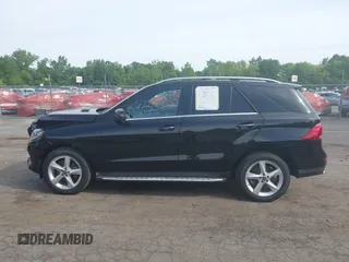 2017 Mercedes-Benz GLE 350 z VIN 4JGDA5HB9HA970870, wystawiony jako IAAI lot #42292320 z przebiegiem 103 359 mil mil oraz . Historia ofert i sprzedaży dostępna na DreamBid. Obrazek 15.