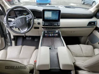 2019 Lincoln Navigator Reserve z VIN 5LMJJ2LT2KEL11138, wystawiony jako Copart lot #42936043 z przebiegiem 34 949 mil mil oraz . Historia ofert i sprzedaży dostępna na DreamBid. Obrazek 8.