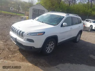 2017 Jeep Cherokee Latitude with VIN 1C4PJMCB5HW575395, listed as a IAAI auction lot 42002597 with 118,183 mi miles. Bid and sale history available at carsss.com. Image 2.
