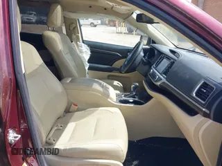 2014 Toyota Highlander Limited z VIN 5TDDKRFH1ES042761, wystawiony jako IAAI lot #42077158 z przebiegiem 122 966 mil mil oraz . Historia ofert i sprzedaży dostępna na DreamBid. Obrazek 5.