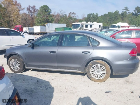 2015 Volkswagen Passat 1.8T S with VIN 1VWAT7A33FC053258, listed as a IAAI auction lot 40951558 with 137,016 mi miles. Bid and sale history available at carsss.com. Image 14.