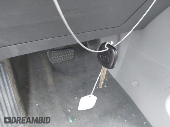 2017 Toyota Sienna LE Auto Access Seat with VIN 5TDKZ3DC6HS822945, listed as a IAAI auction lot 42094629 with 171,450 mi miles and . Bid and sale history available at DreamBid. Image 11.