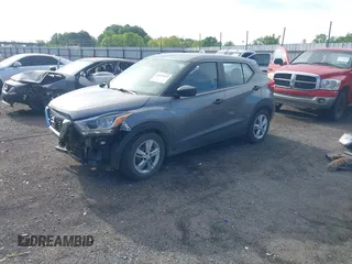 2020 Nissan Kicks S z VIN 3N1CP5BV1LL544239, wystawiony jako IAAI lot #42071513 z przebiegiem 89 921 mil mil oraz . Historia ofert i sprzedaży dostępna na DreamBid. Obrazek 18.