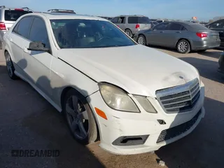 2011 Mercedes-Benz E-Class E 350 Luxury with VIN WDDHF5GBXBA452434, listed as a IAAI auction lot 41814981 with 324,877 mi miles. Bid and sale history available at carsss.com. Image 1.