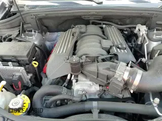 2018 Jeep Grand Cherokee SRT z VIN 1C4RJFDJ2JC508237, wystawiony jako Copart lot #61404555 z przebiegiem 76 990 mil mil oraz Szkoda całkowita • Salvage title. Historia ofert i sprzedaży dostępna na DreamBid. Obrazek 17.