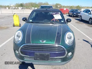 2016 MINI Convertible с VIN WMWWG5C51G3C19231, выставлен на аукционе IAAI как лот 41805261 с пробегом 93 573 миль миль и . История ставок и продаж доступна на DreamBid. Изображение 12.