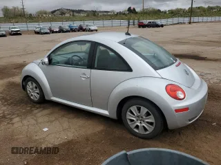 2008 Volkswagen Beetle S z VIN 3VWRW31C98M526715, wystawiony jako Copart lot #55735405 z przebiegiem 61 321 mil mil oraz Szkody całkowita. Historia ofert i sprzedaży dostępna na DreamBid. Obrazek 2.