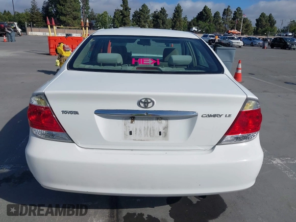 2006 Toyota Camry STD z VIN 4T1BE32KX6U671991, wystawiony jako IAAI lot #42348331 z przebiegiem 178 130 mil mil oraz . Historia ofert i sprzedaży dostępna na DreamBid. Obrazek 16.