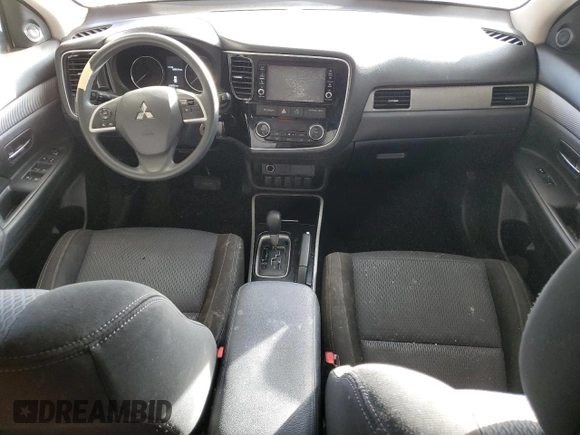 2018 Mitsubishi Outlander ES z VIN JA4AZ3A36JZ042328, wystawiony jako Copart lot #85902994 z przebiegiem 129 936 mil mil oraz Szkoda całkowita • Salvage title. Historia ofert i sprzedaży dostępna na DreamBid. Obrazek 8.