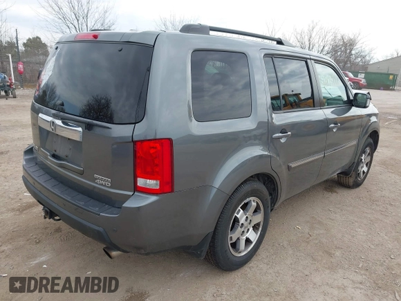 2010 Honda Pilot Touring with VIN 5FNYF4H81AB038522, listed as a IAAI auction lot 41893997 with Not Provided miles. Bid and sale history available at carsss.com. Image 4.
